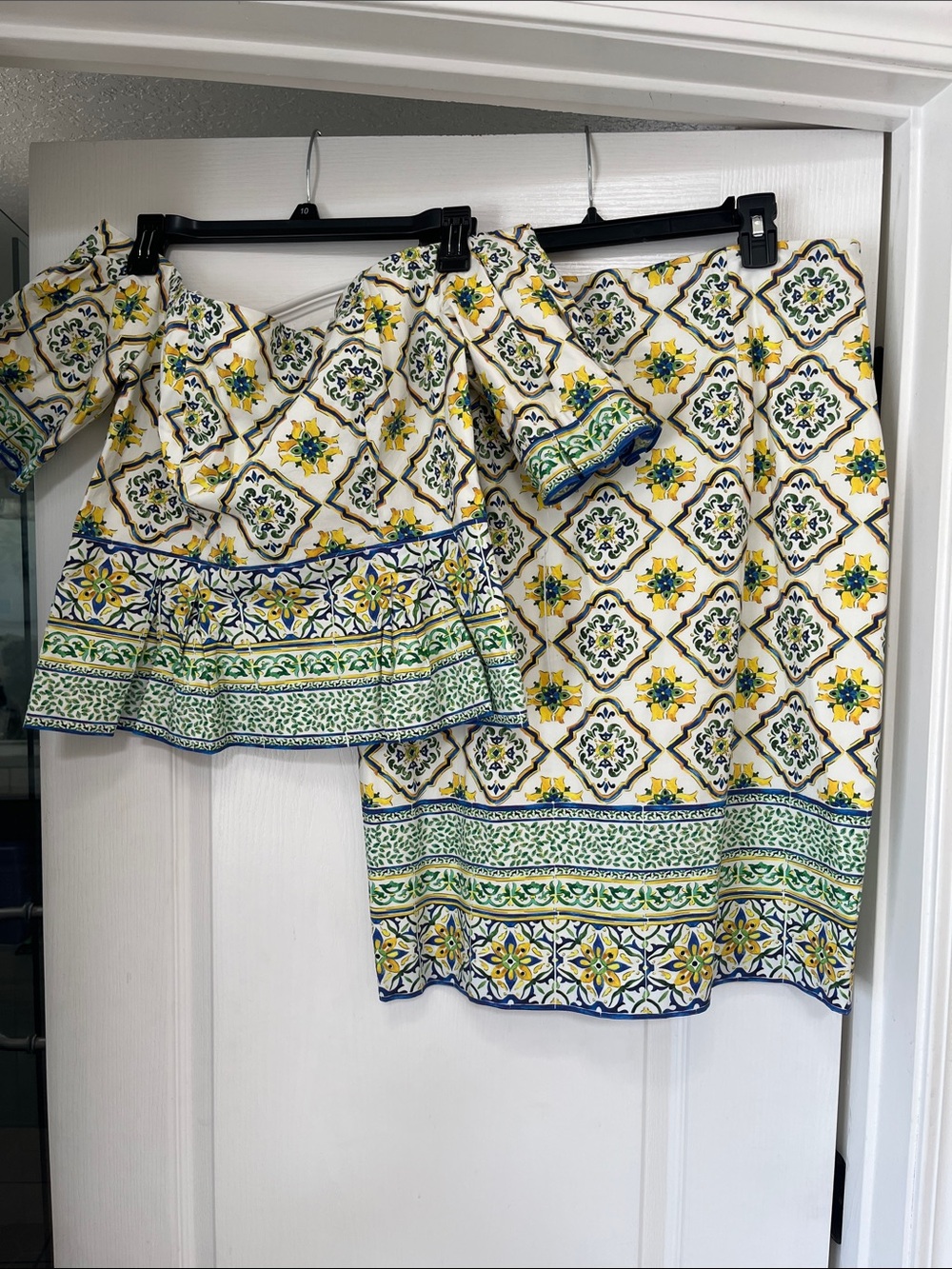 Antonio Melani Elegant Patterned pencil Skirt in Yellow and Blue, 12